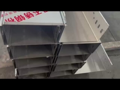 Ventiliertes Kabeltrey aus Edelstahl für die Installation mit geringer Wartung