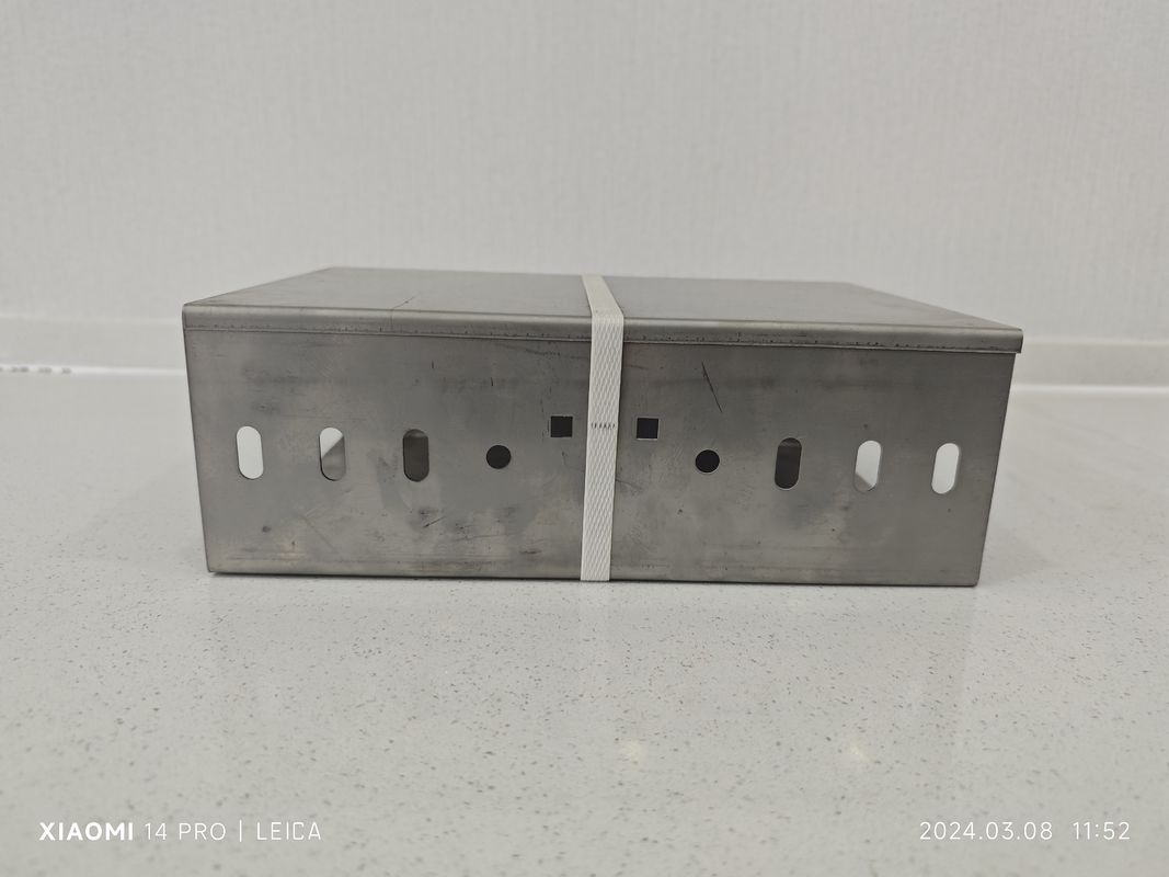 3 m - 6 m Länge Galvanisiertes Stahl Perforierter Kabel-Tray Korrosionsbeständig