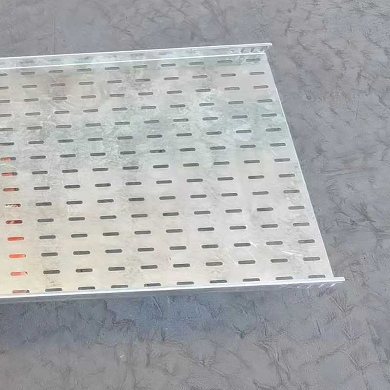 Innen-Außen-Hot Dip Galvanisiertes Kabeltrey mit Lüftungs- oder Perforationskanal