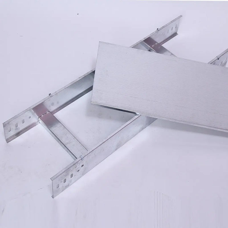 Ladekapazität Hot Dip Galvanized Stahlkabel-Tray mit Lüftungsgraben und Korrosionsbeständigkeit
